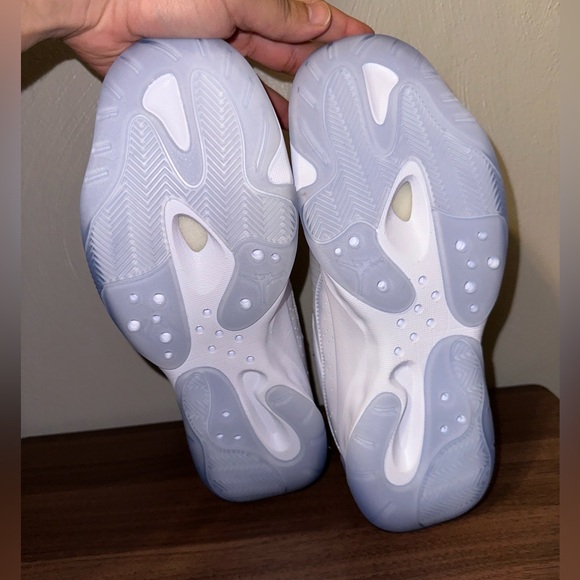 Air Jordan 11 CMFT Low 🔥 - Picture 5 of 5